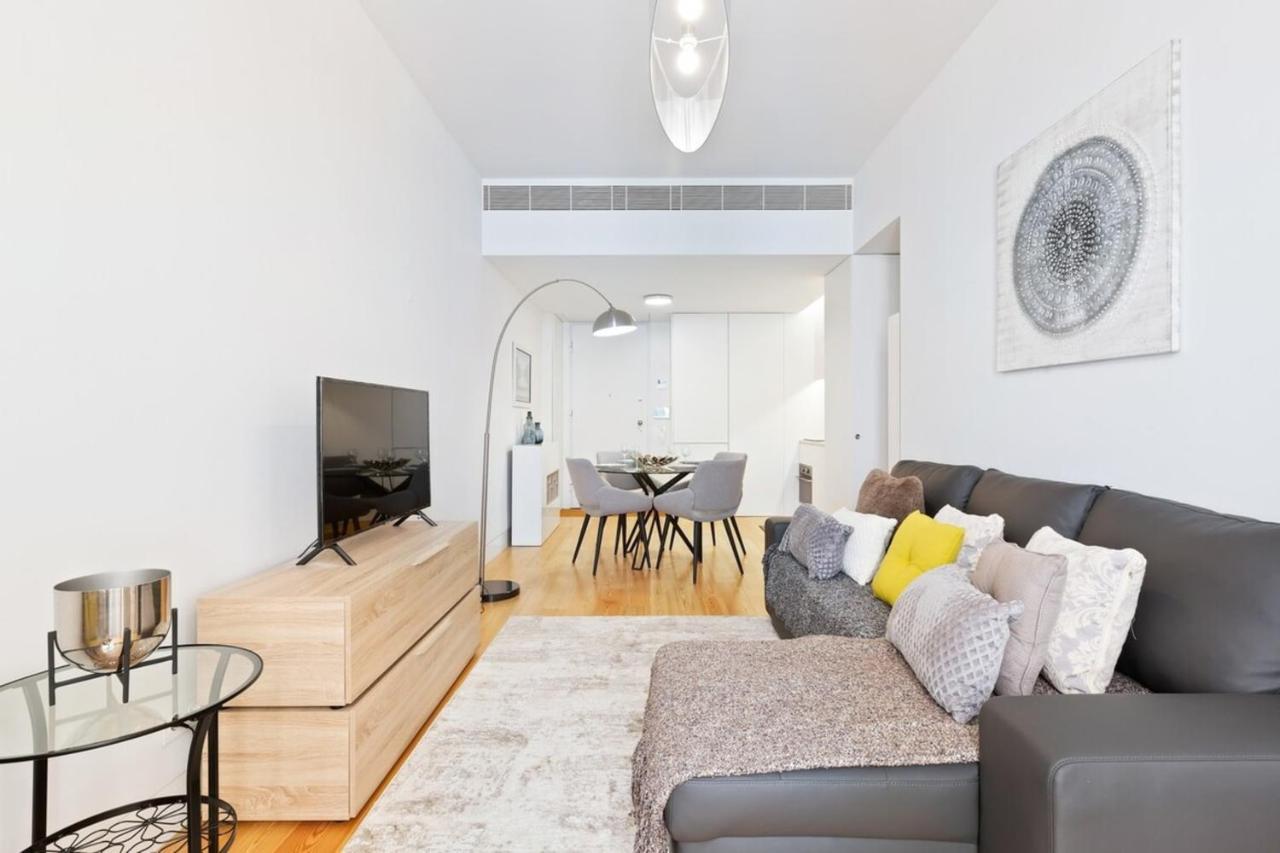 Spacious 1 Bedroom Apartment Near Baixa Lisbon Bagian luar foto