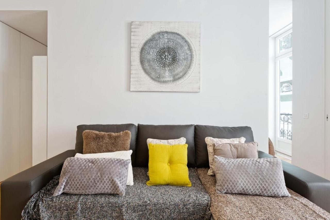 Spacious 1 Bedroom Apartment Near Baixa Lisbon Bagian luar foto