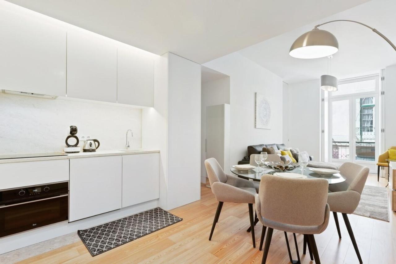 Spacious 1 Bedroom Apartment Near Baixa Lisbon Bagian luar foto